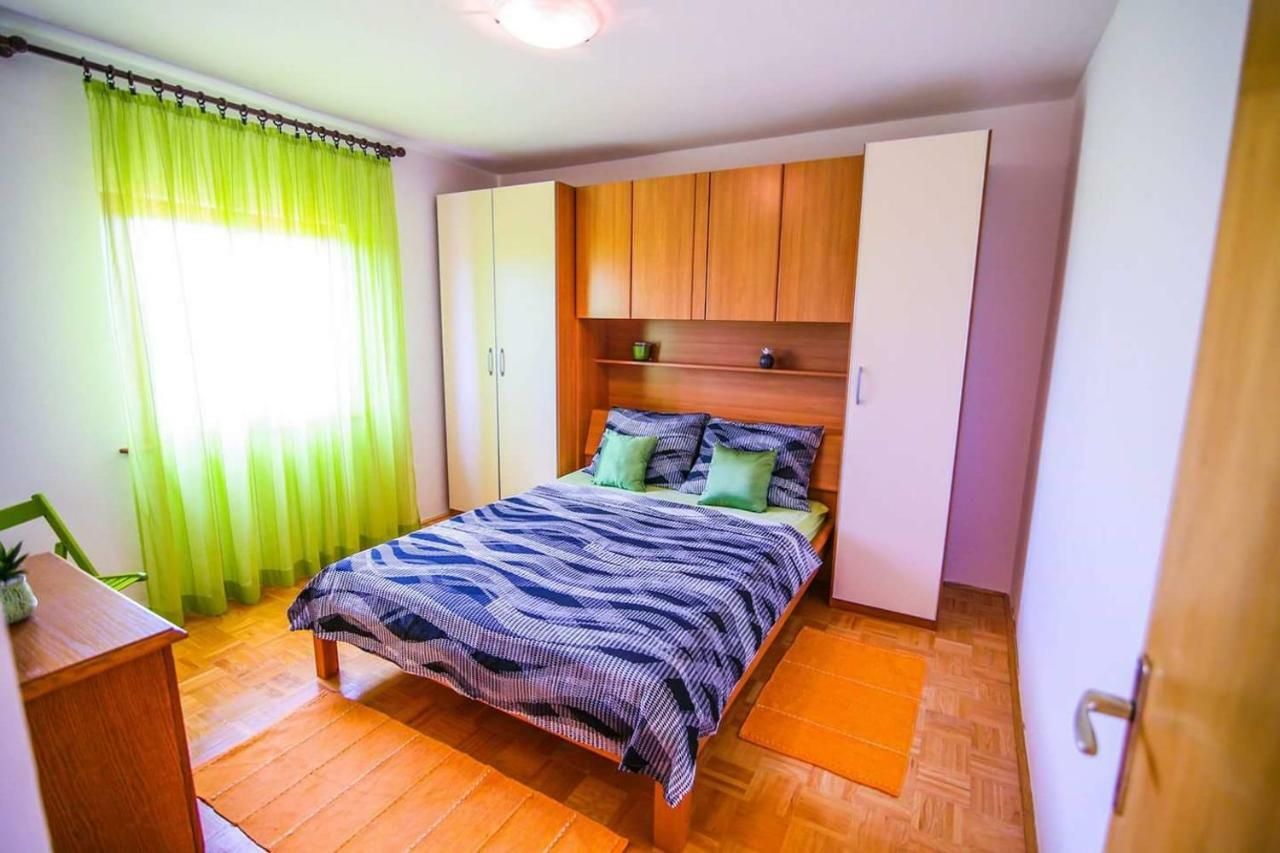 Kuca Za Odmor Luca Apartman Posedarje Kültér fotó