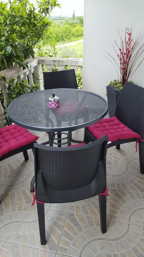Kuca Za Odmor Luca Apartman Posedarje Kültér fotó