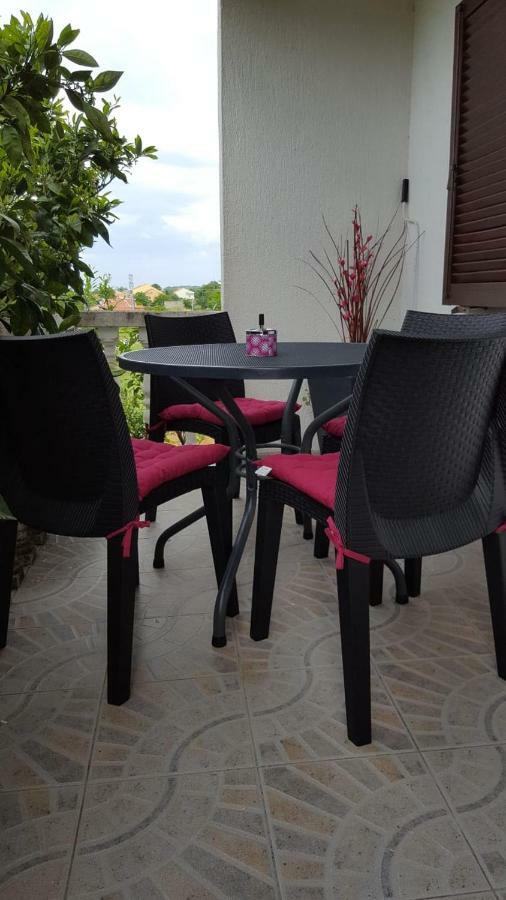 Kuca Za Odmor Luca Apartman Posedarje Kültér fotó